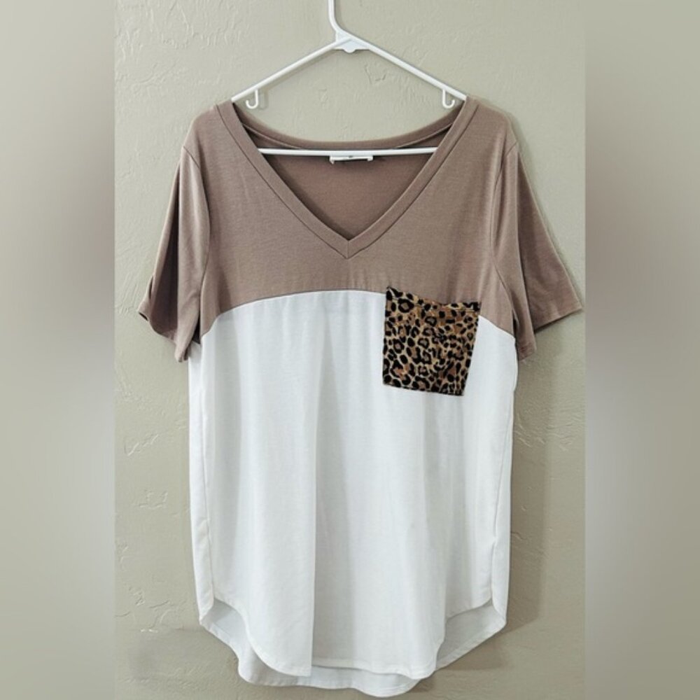 Zenana Outfitters Brown Short Sleeve T-Shirt- *Flawed* see 3rd picture